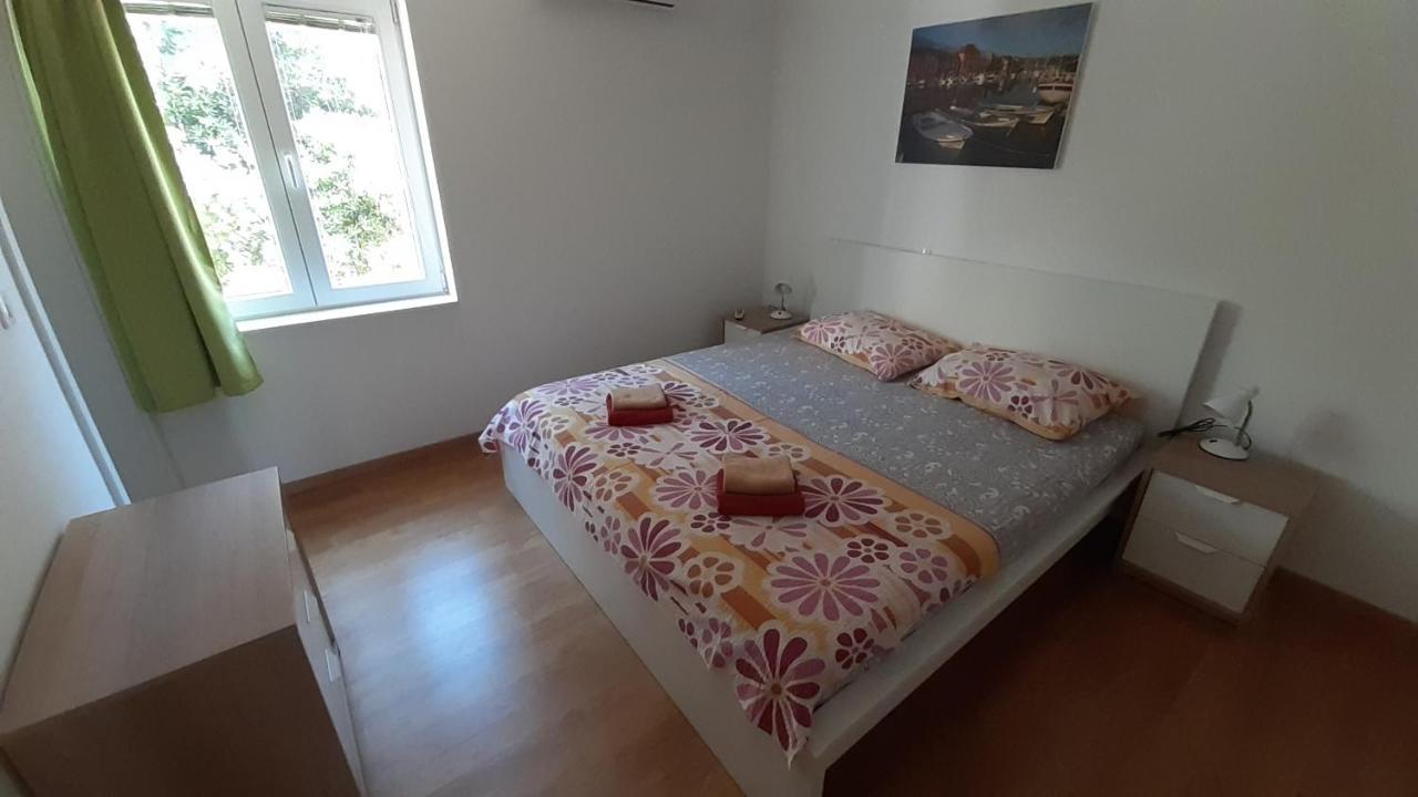 Apartments Marinko Stari Grad  Exterior photo