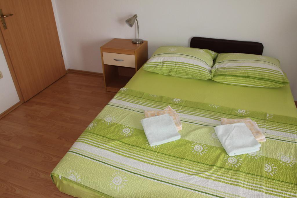 Apartments Marinko Stari Grad  Room photo