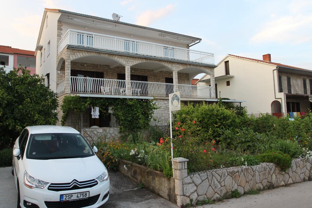 Apartments Marinko Stari Grad  Exterior photo