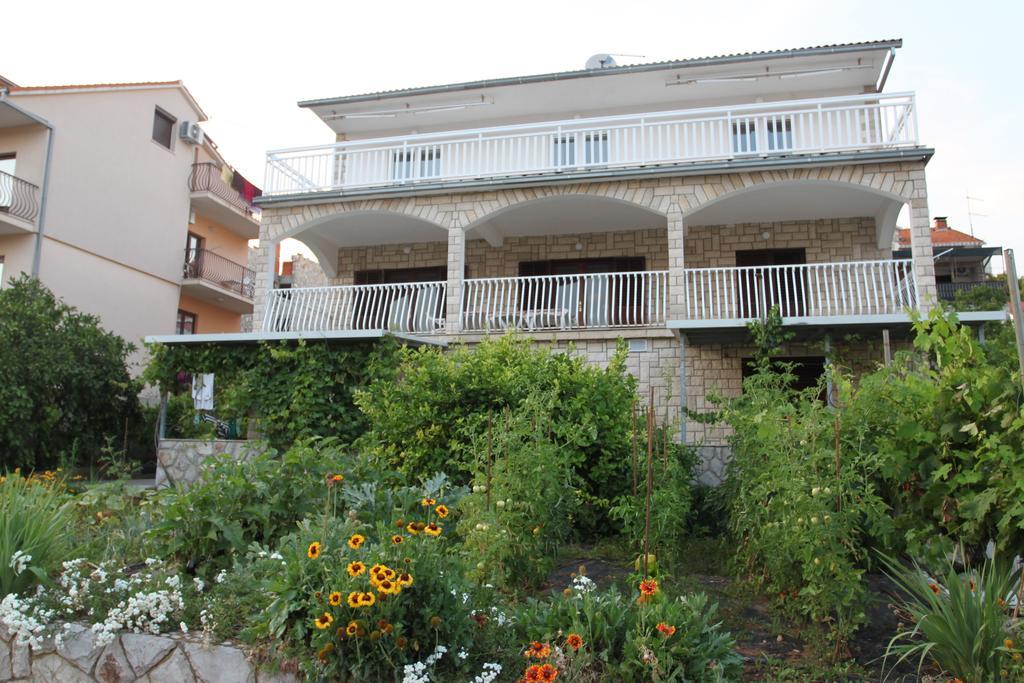 Apartments Marinko Stari Grad  Exterior photo