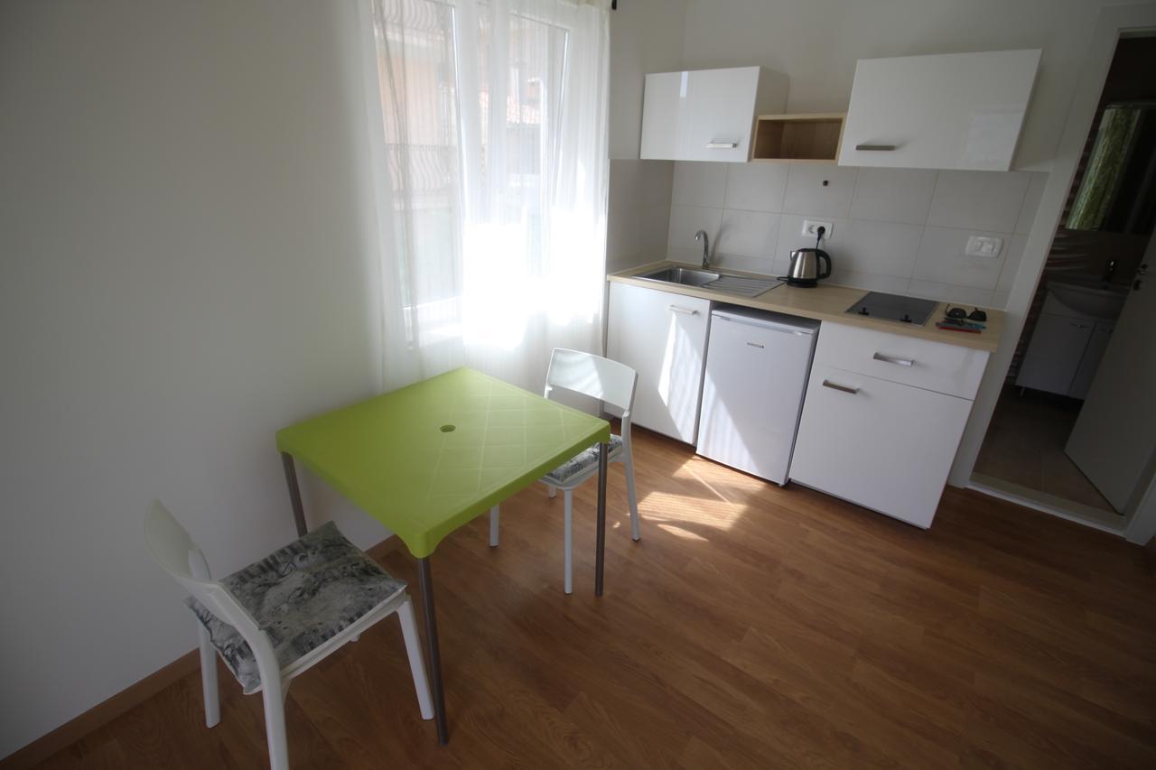 Apartments Marinko Stari Grad  Exterior photo
