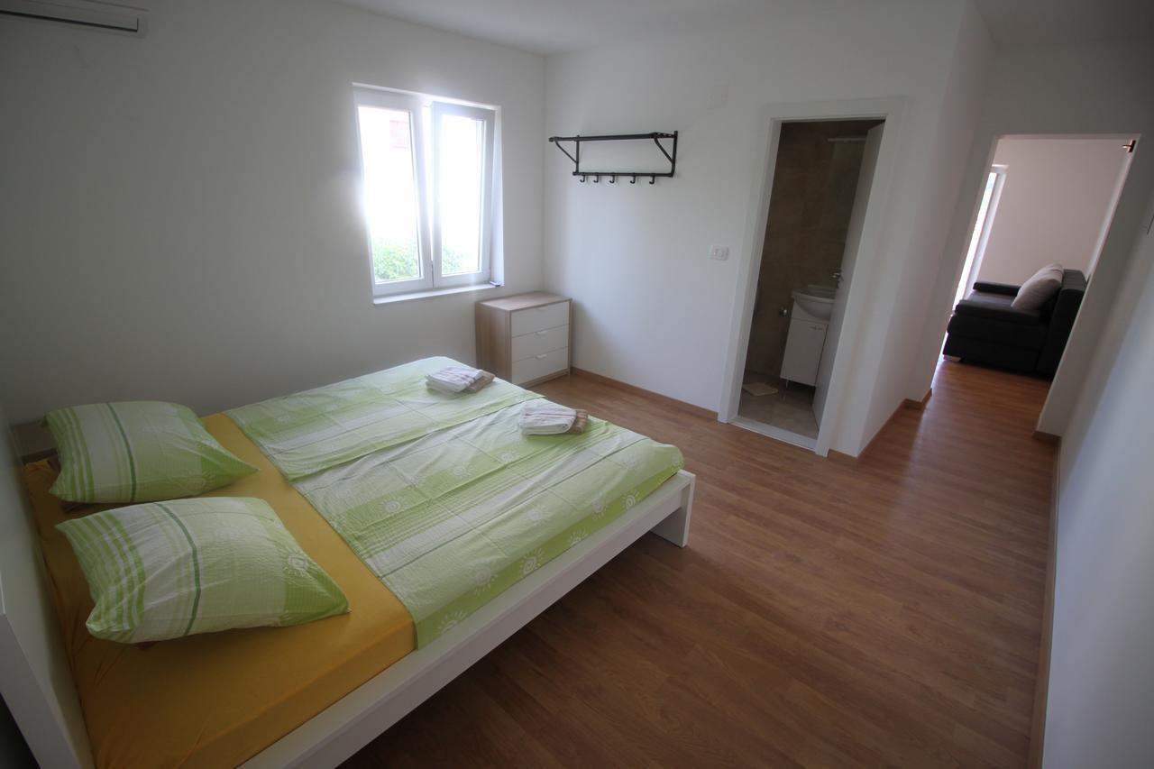 Apartments Marinko Stari Grad  Exterior photo
