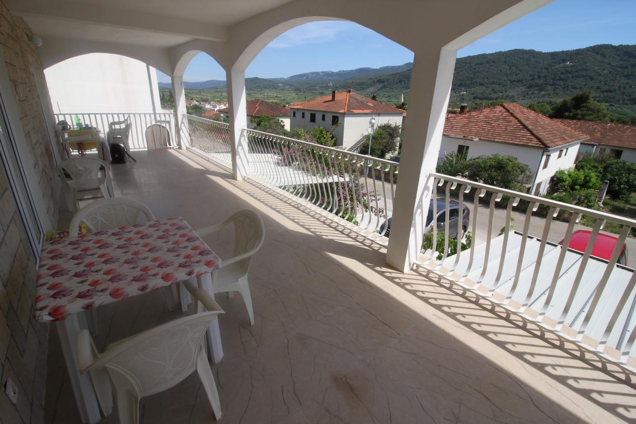 Apartments Marinko Stari Grad  Exterior photo